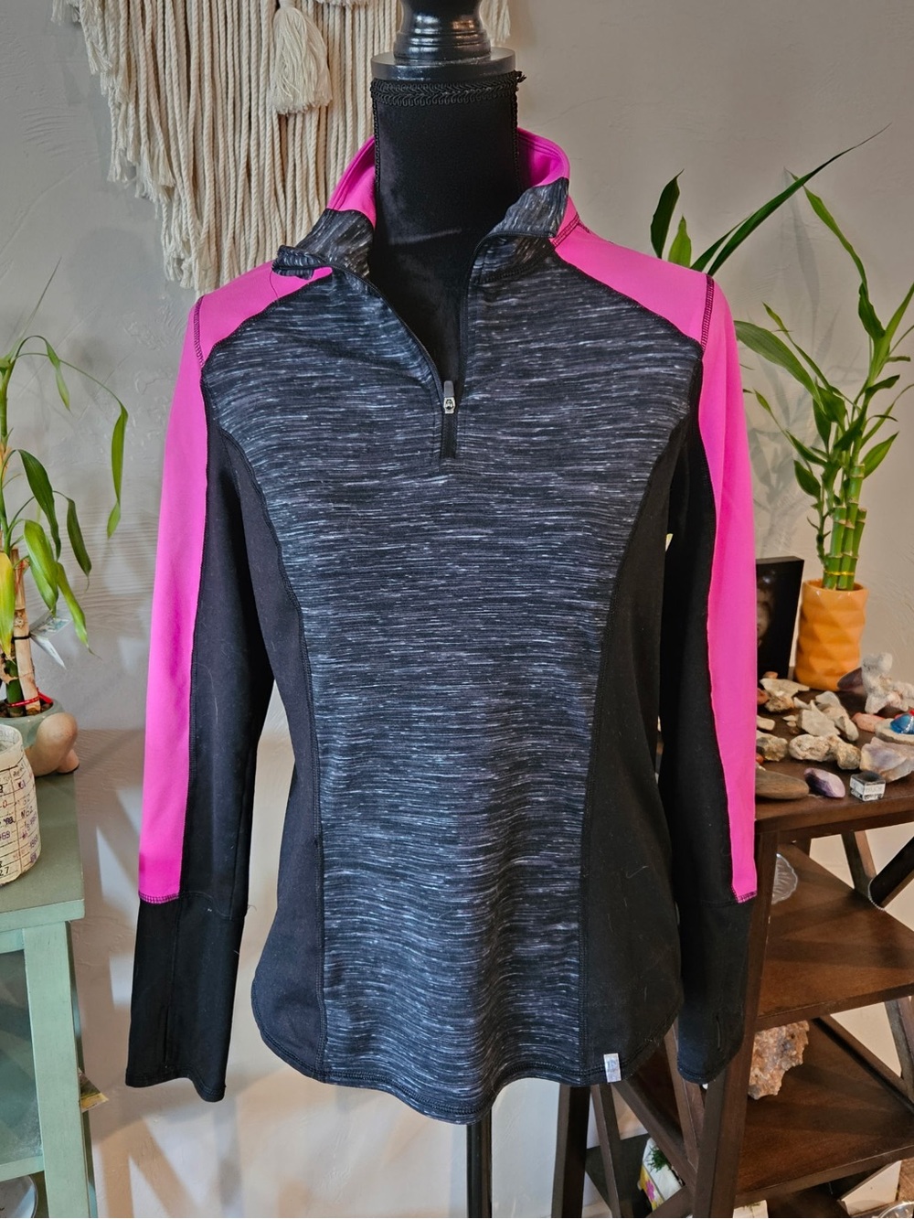 Active Life Black & Pink Quarter-Zip Athletic Pullover w/ Thumb Holes